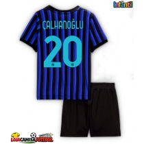Camisa de Futebol Inter Milan Hakan Calhanoglu #20 Equipamento Principal Infantil 2025-26 Manga Curta (+ Calças curtas)